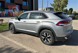 ڤۆڵکسواگن ئەتڵەس کرۆس سپۆرت